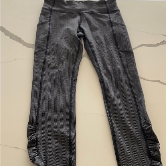 Lululemon running pant herringbone size 6 - Picture 6 of 7